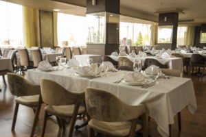 Fontana Goldenbeach Restaurant tables