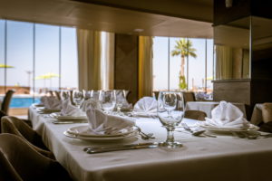 Fontana Goldenbeach Restaurant tables